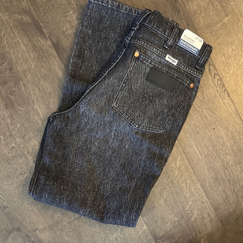 Wrangler womens Dark Gray high rise Relaxed  Jeans